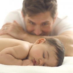 Senado aprova ampliação da licença-paternidade para 20 dias