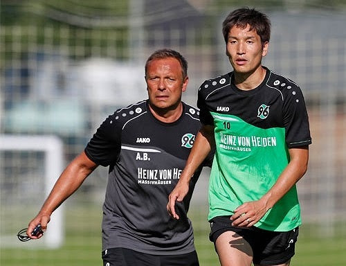 真のプロフェッショナルだ 合流初日の原口元気をハノーファー監督がいきなり絶賛 サッカーダイジェストweb