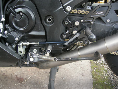 ボリショイと呼ばれても デブライダー日記 Zzr1400とガンプラとzzr1400カスタム ストライカーバックステップ 取り付けました が