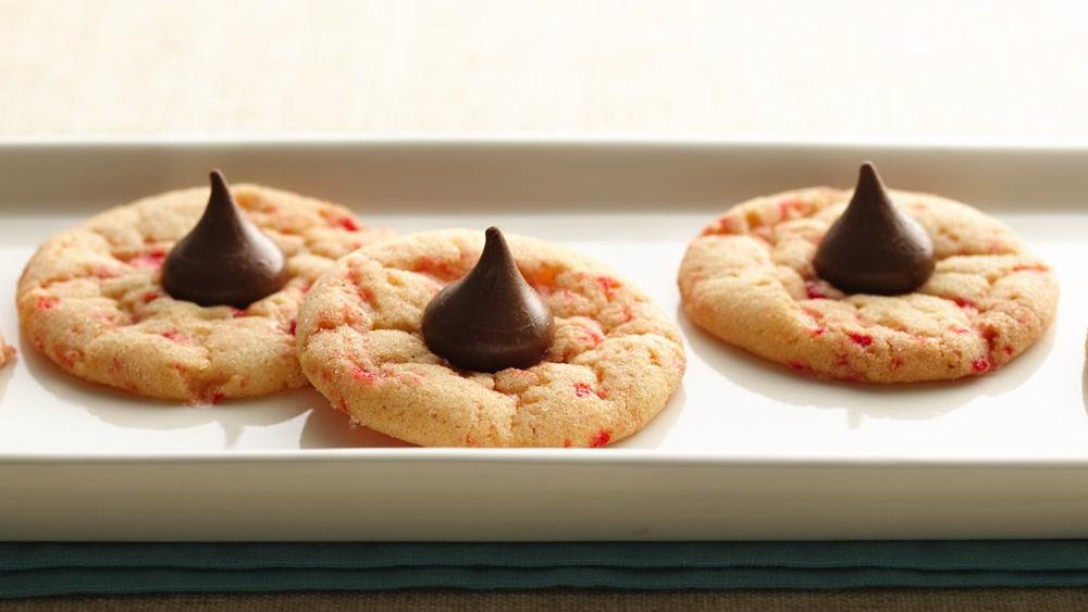 Chocolate Peppermint Blossoms recipe from Pillsbury.com