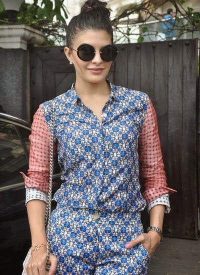 Jacqueline Fernandez snapped in Mumbai