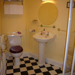 Sparkling Ensuite
