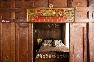 Joglo Yudhistira Artistic javanese villa with 4 BR