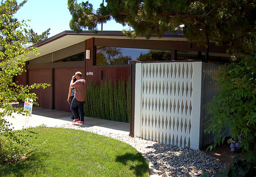 Koutchis Residence