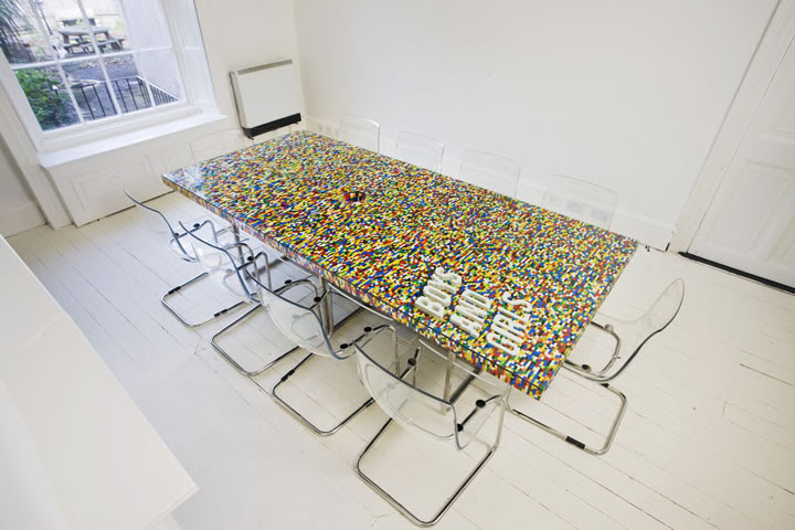 La mesa de 22.000 piezas de Lego / abgc © abgcarchitects