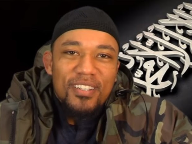 Denis Cuspert, o ex-rapper Deso Dogg, mudou seu nome para Abu Talha al-Almani ao se unir ao Estado Islâmico (Foto: Reprodução/Youtube/Wir sind Keine Salafisten Islamisten Jihadisten Terroristen)