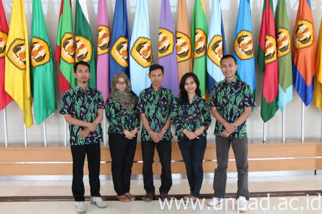 Limbah Daun Motif Batik Jadi Kerajinan  Unik Universitas 
