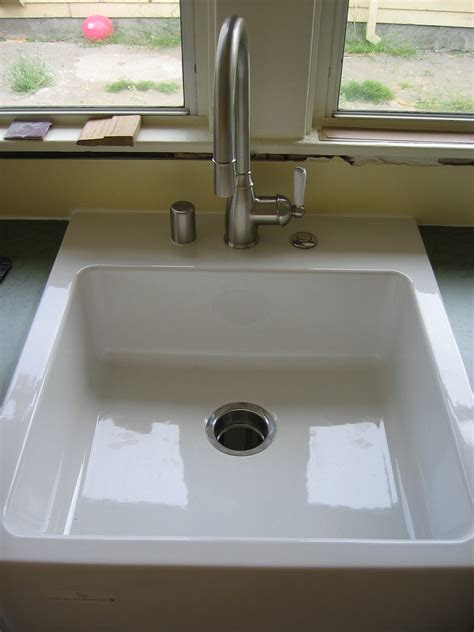 When you are installing a kitchen sink drain pipe along with the drain attachment on the floor, you will need to be able to fit the drain and the parts together. AIR GAP FOR DISHWASHER
