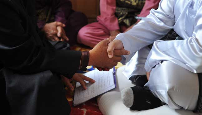 Ex Judge Amend Age Of Majority Act To Stop Child Marriages Free Malaysia Today Fmt