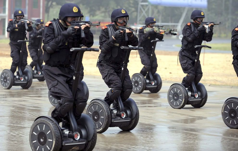 police chinoise segaway