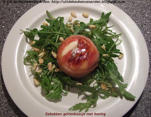 Gebakken geitenkaasje met honing