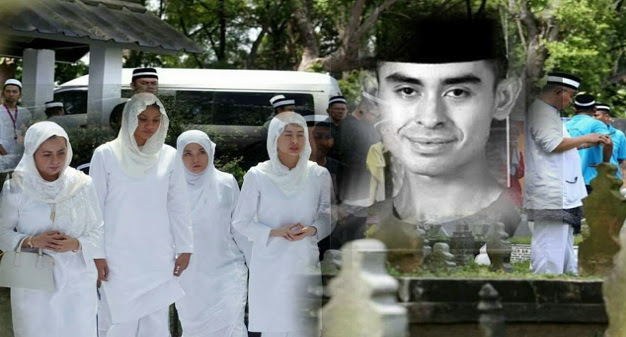 Foto suasana pilu sekitar upacara pemakaman Almarhum Tunku Laksamana Tunku Jalil
