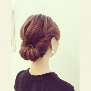 小学校の卒業式でロングヘアの母親におすすめの髪型7選 暮らしに