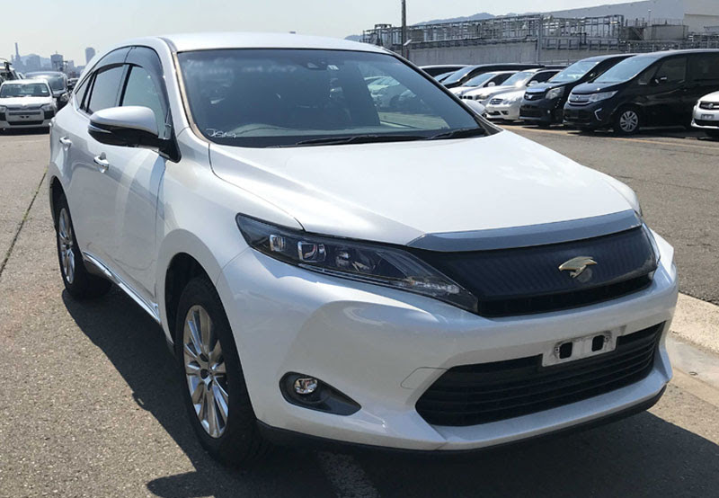 Used Toyota Harrier Suv 4wd 15 Model In White Used Cars Stock Cso Japan