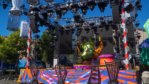 Disneyland Resort, Disney California Adventure, Mad T Party, Christmas Time, Christmas