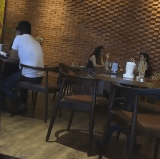 Trưởng BTC cuộc thi HHVN và sao Việt đồng loạt lên tiếng về clip hút thuốc lá của Kỳ Duyên - Ảnh 1.