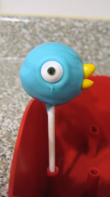 Mo Willems' The Pigeon Cake Pop 1