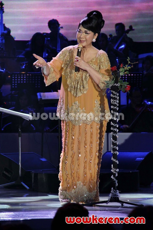 Titiek Puspa di Konser "Harmoni Adikarya Titiek Puspa"