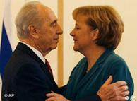 Shimon Peres and Angela Merkel