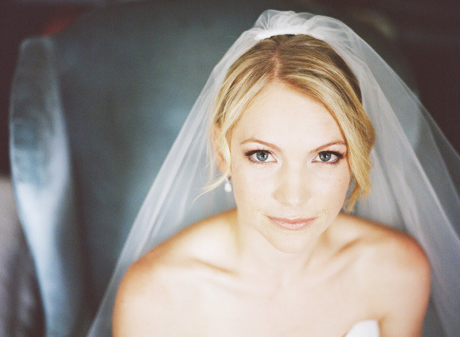 simple chic chignon DIY wedding hairstyles traditional veil