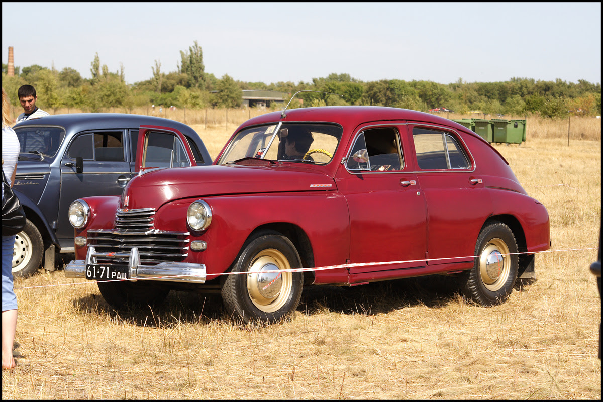 1953 GAZ M20 Pobeda go back