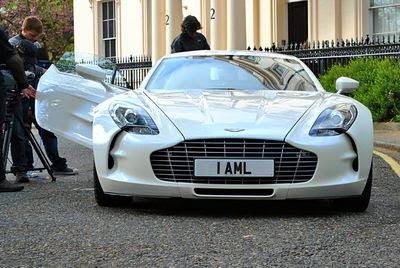 Aston Martin One 77 One 77を日本に 中間報告