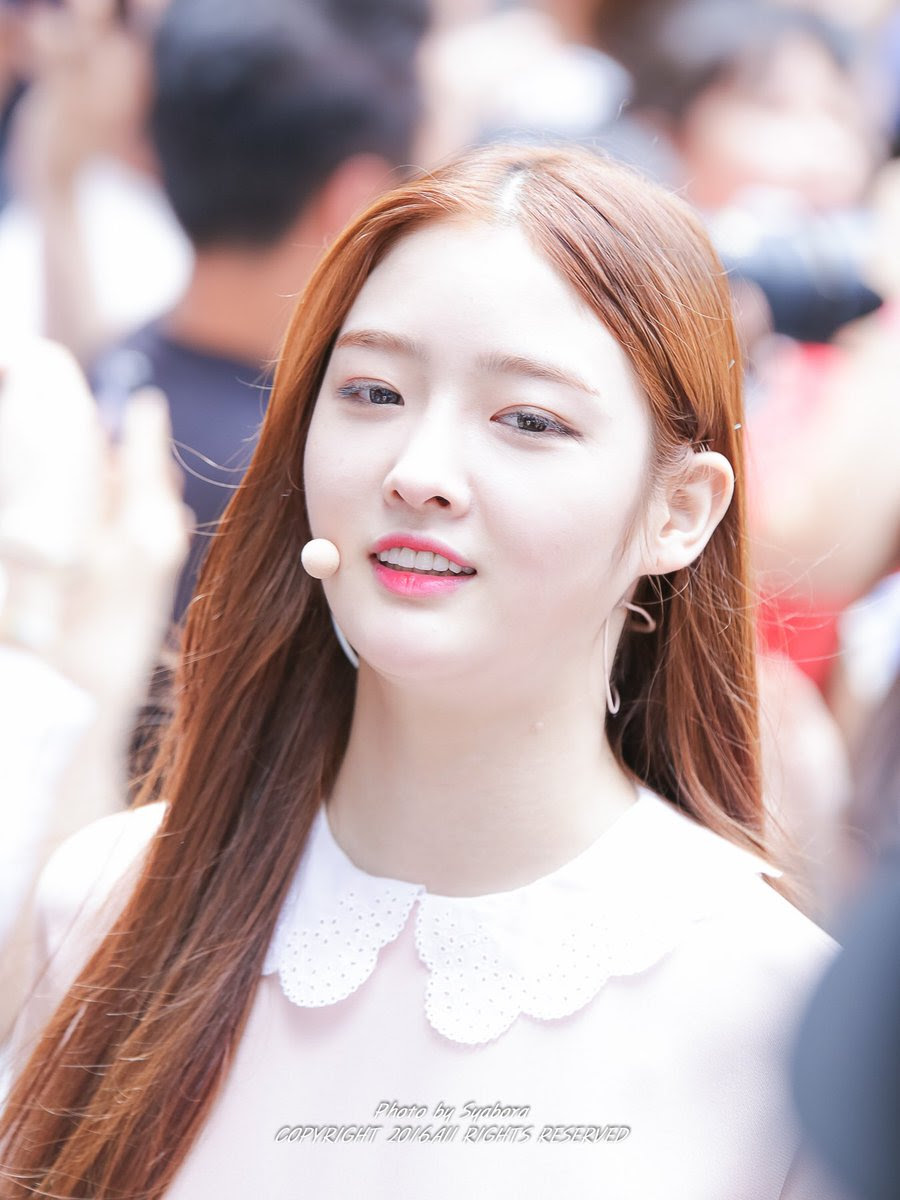 은진 다이아 그런건진 DIA 모르겠지만 모르겠는데 EUNJIN 그길에서 몰라도 버스킹 원래 AIDmaxSB
