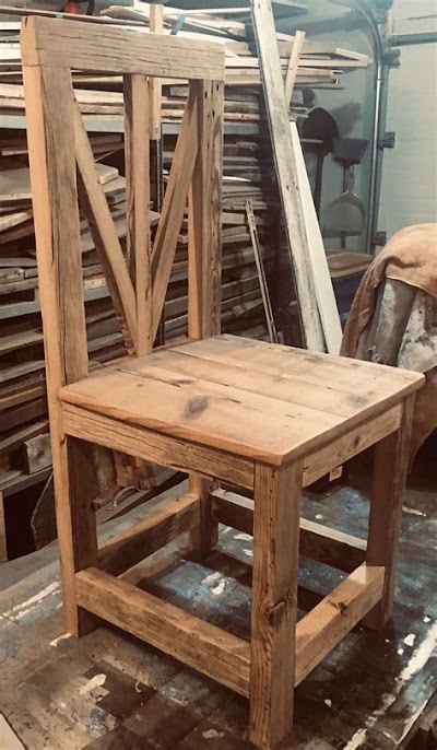 Designing A Barn Wood Chair-Themed Room