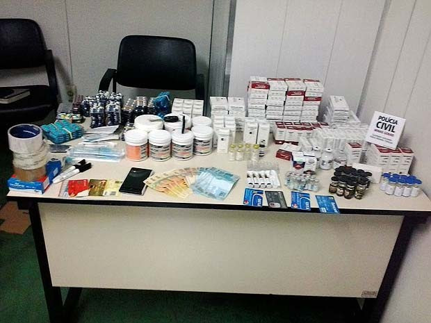Cerca de 10 mil substâncias ilíticas foram apreendidas em Paracatu, MG (Foto: Delegacia de Combate ao Tráfico de Drogas/Arquivo pessoal)