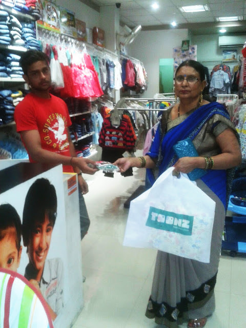 Toonz Retail India promotes eco-friendly dry holi, distributes free herbal colours to every customer