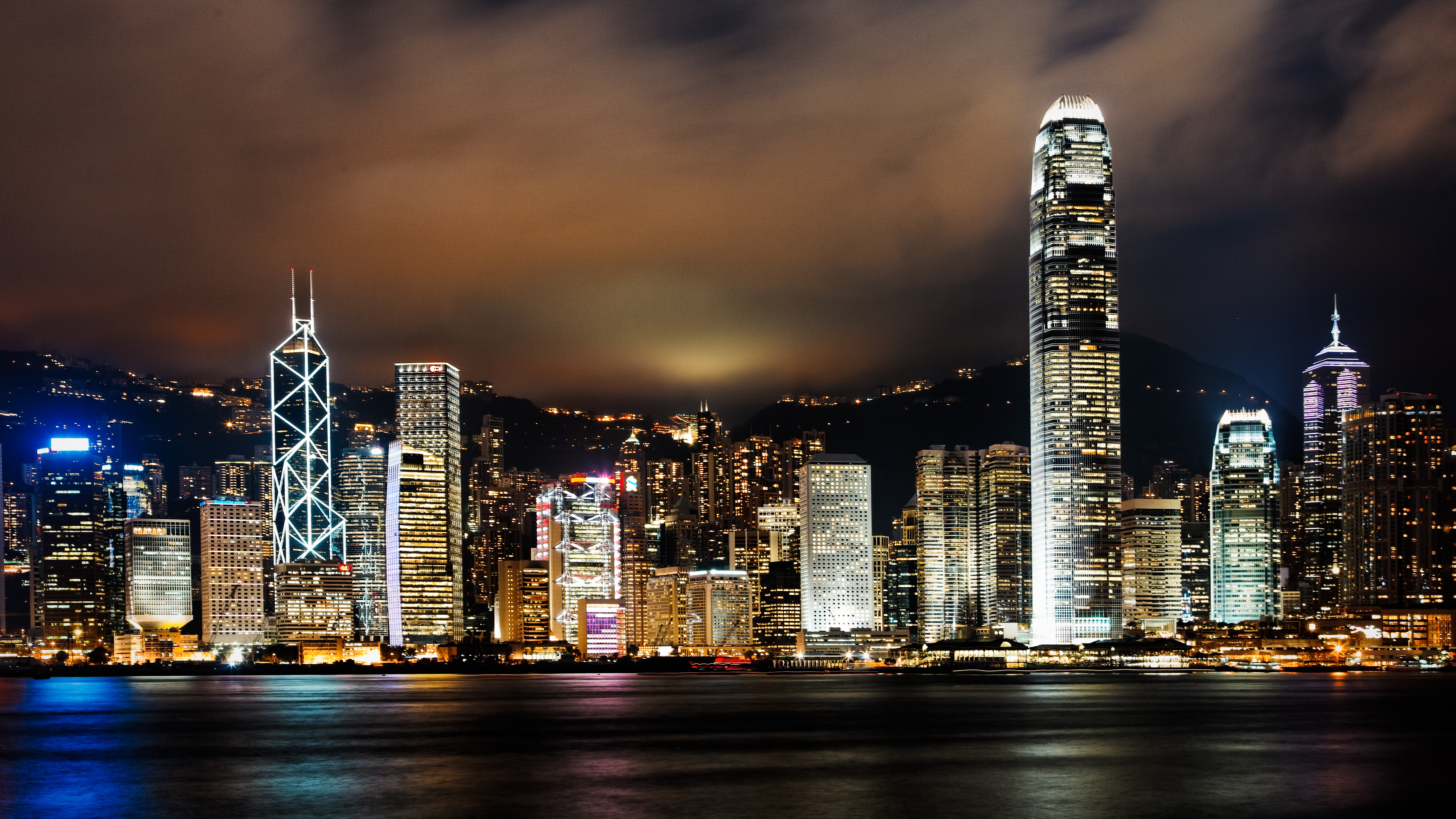 フリー画像 人工風景 建造物 建築物 街の風景 夜景 ビルディング 中国風景 香港 フリー素材 画像素材なら 無料 フリー写真素材のフリーフォト