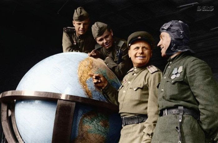 World War II in Color (77 pics)