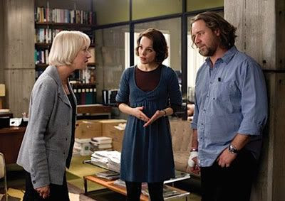 Helen Mirren, Rachel McAdams and Russell Crowe in STATE OF PLAY.
