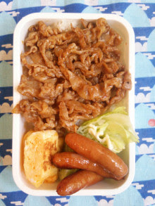 豚丼弁当 Naho Blog Kazu1970