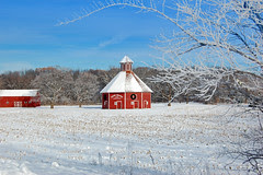 door prairie barn winter