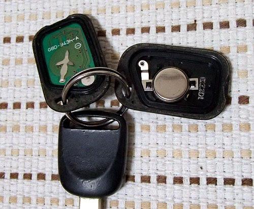 フィットのリモコンキー電池交換方法 ｄｉｙまにあ