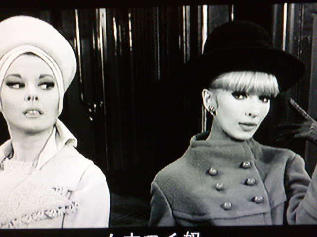 Blog 渋谷の美容室 60年代 70年代ファッション モダン ロックテイストのスタイルで評判