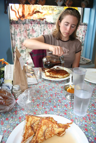 2007-10-06_19_breakfast at daily bread in montrose, co