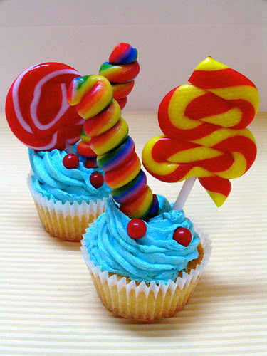 Antique Birthday Cupcakes