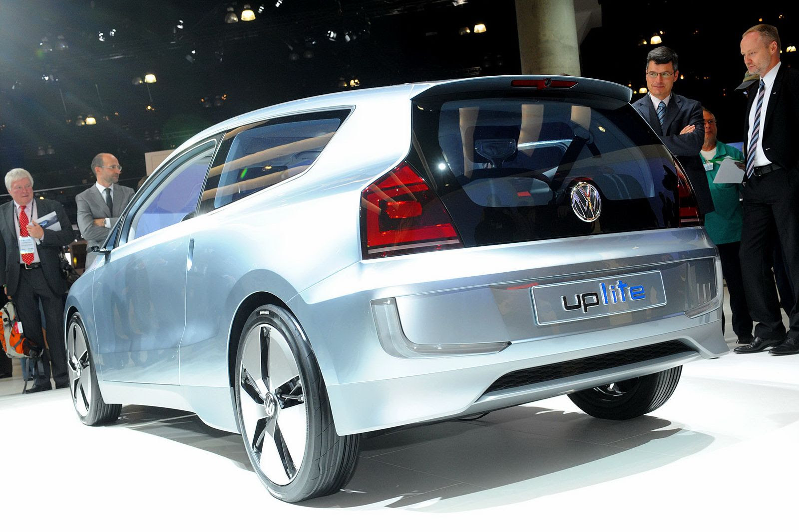 Volkswagen_Up+lite__rear_back.jpg