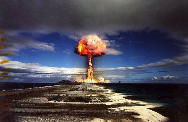 Nuclear Explosions (88 photos)