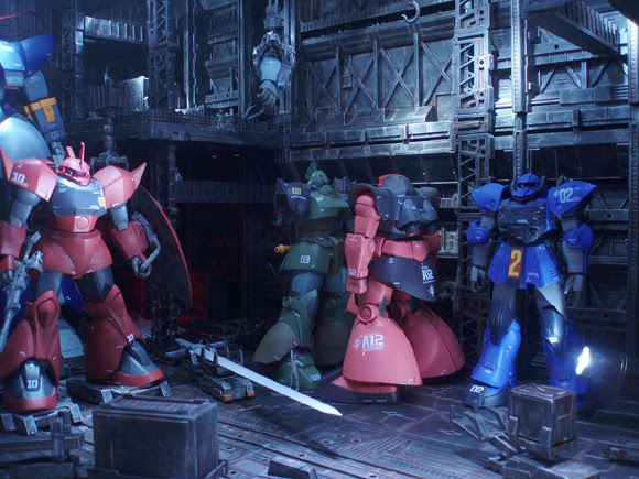 ガンプラ ジオンのms格納庫をジオラマで再現した作品がすごい 細かいところまで仕事が丁寧すぎる そくどく