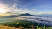 15 Foto Pemandangan Gunung Ter Viral