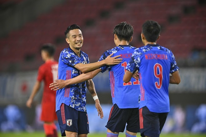 寂しいスタジアムで見られたｊリーガーたちの意地 彼らの 火 は消して欲しくない 編集長コラム サッカーダイジェストweb