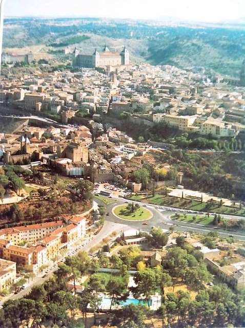 Vista aérea de la Avenida de la Reconquista. Año 1987