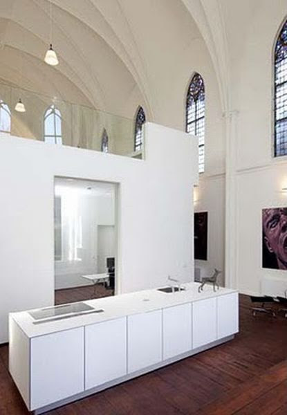 Church Converted into a House (15 pics) Church Converted into a House (15 pics)