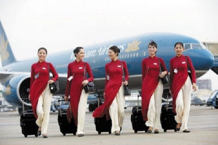 Flight Attendants from All Over the World (45 pics)