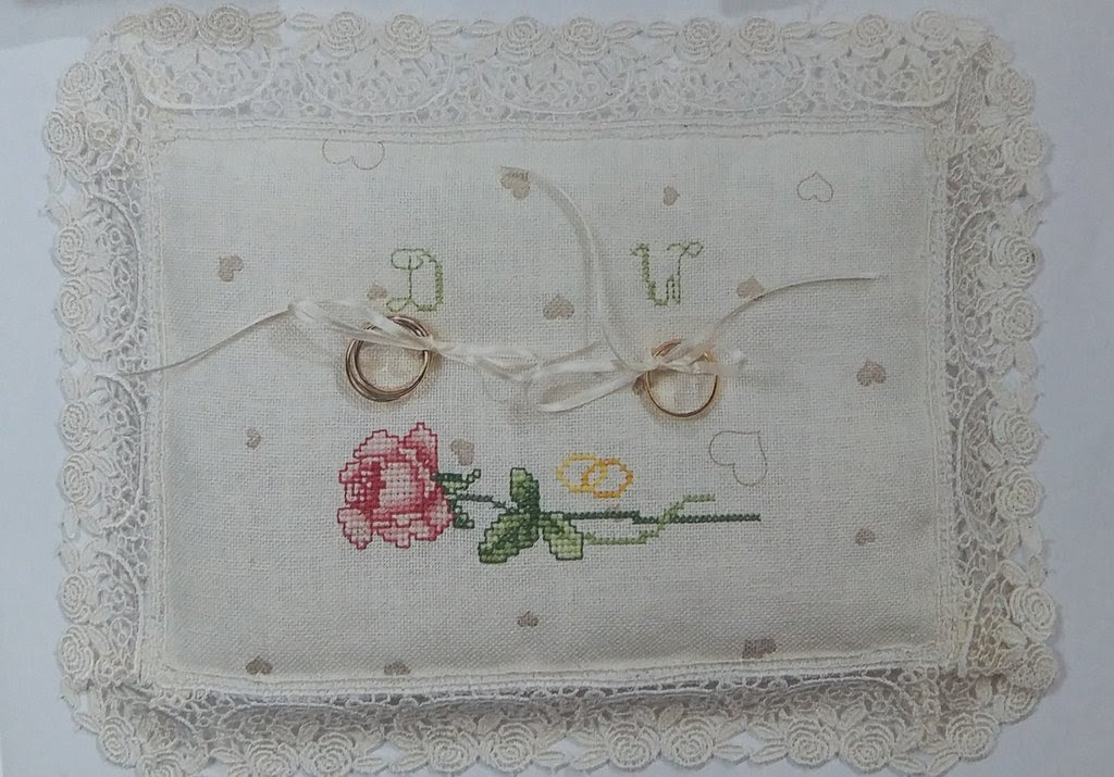 Cuscino per fedi, Cuscino Porta Fedi con pizzo e ricamo a ...