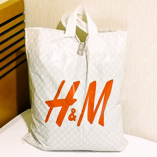 福岡 天神 の西通りのh Mがイイ トップスいっぱい買った こっとんこっとんのウェブログ