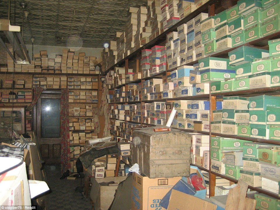 Family unearth amazing vintage shoe store that was locked ...